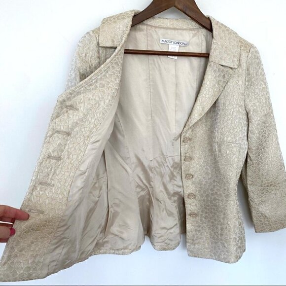 Maggy London  fitted jacket with “crystal” buttons - Picture 10 of 10